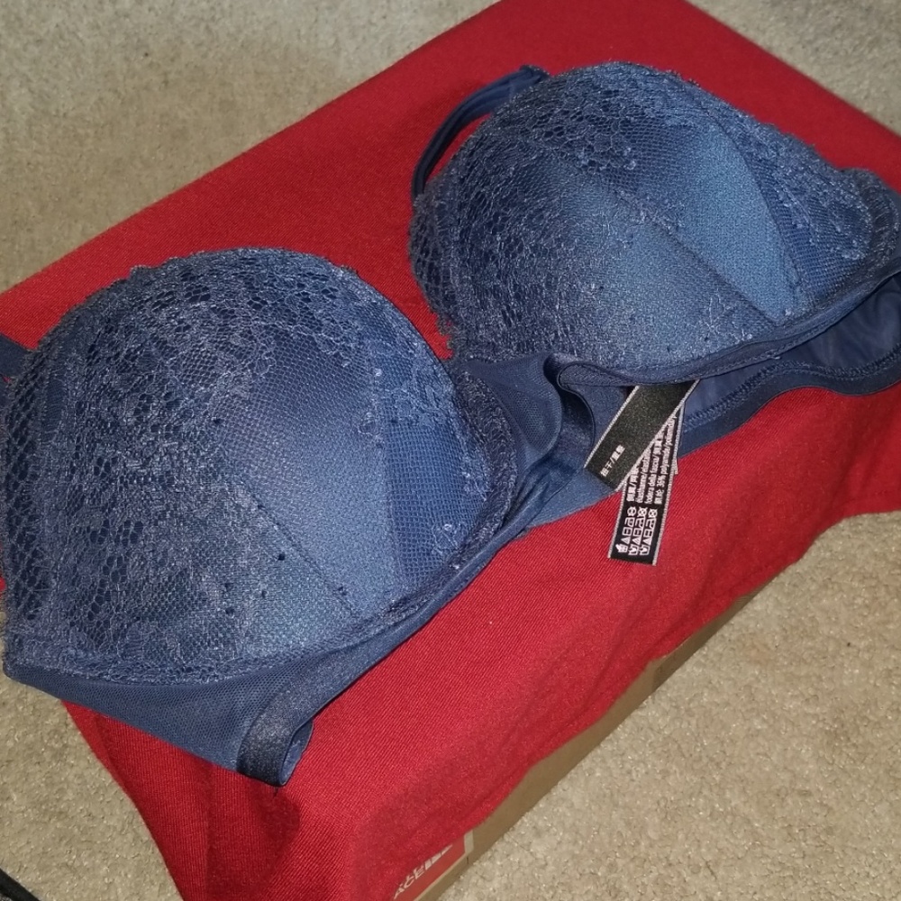 New Victoria's Secret Bra